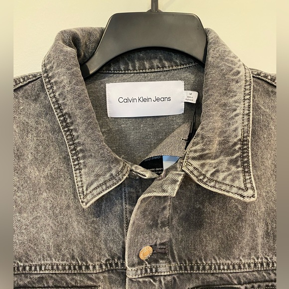 Calvin Klein Men’s Palmer Denim Utility Trucker Jacket NWT Gray Relaxed Fit M - Picture 3 of 15